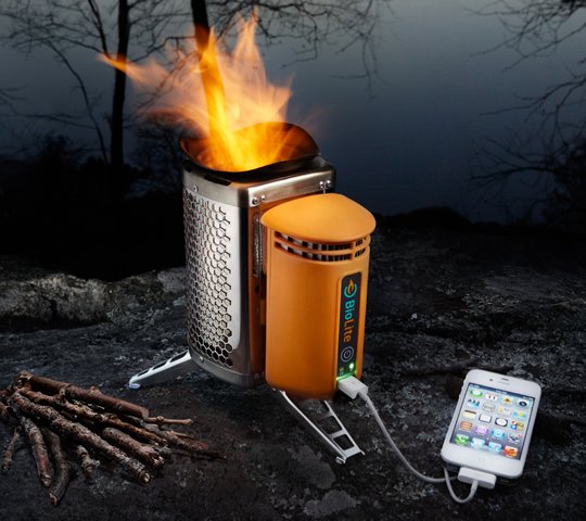 iPhone laden mit brennendem Holz? iPhone Lade-Ofen Biolite Campstove! 2