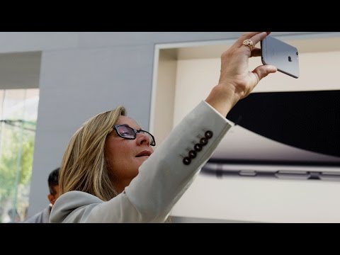 How Angela Ahrendts Went From Burberry CEO To Apple Retail Queen | Fortune Most Powerful Women