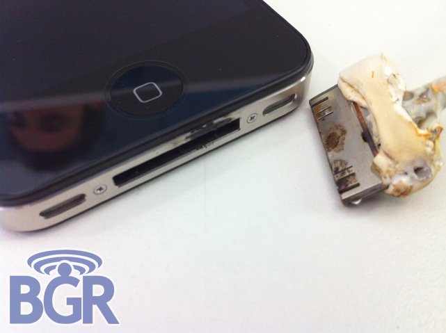 Alarm: iPhone 4 fängt Feuer - Auslöser defekter USB Port 11