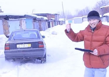 Video: Russen steuern Auto mit iPad!