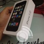 iPhone 5S Verpackung: der Ring um den Homebutton 3