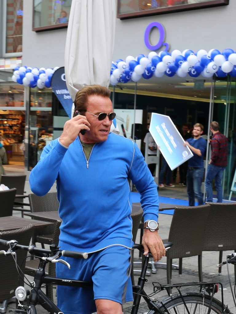 Arnold Schwarzenegger bei O2 iPhone 6S Verkaufsstart - Quelle: O2