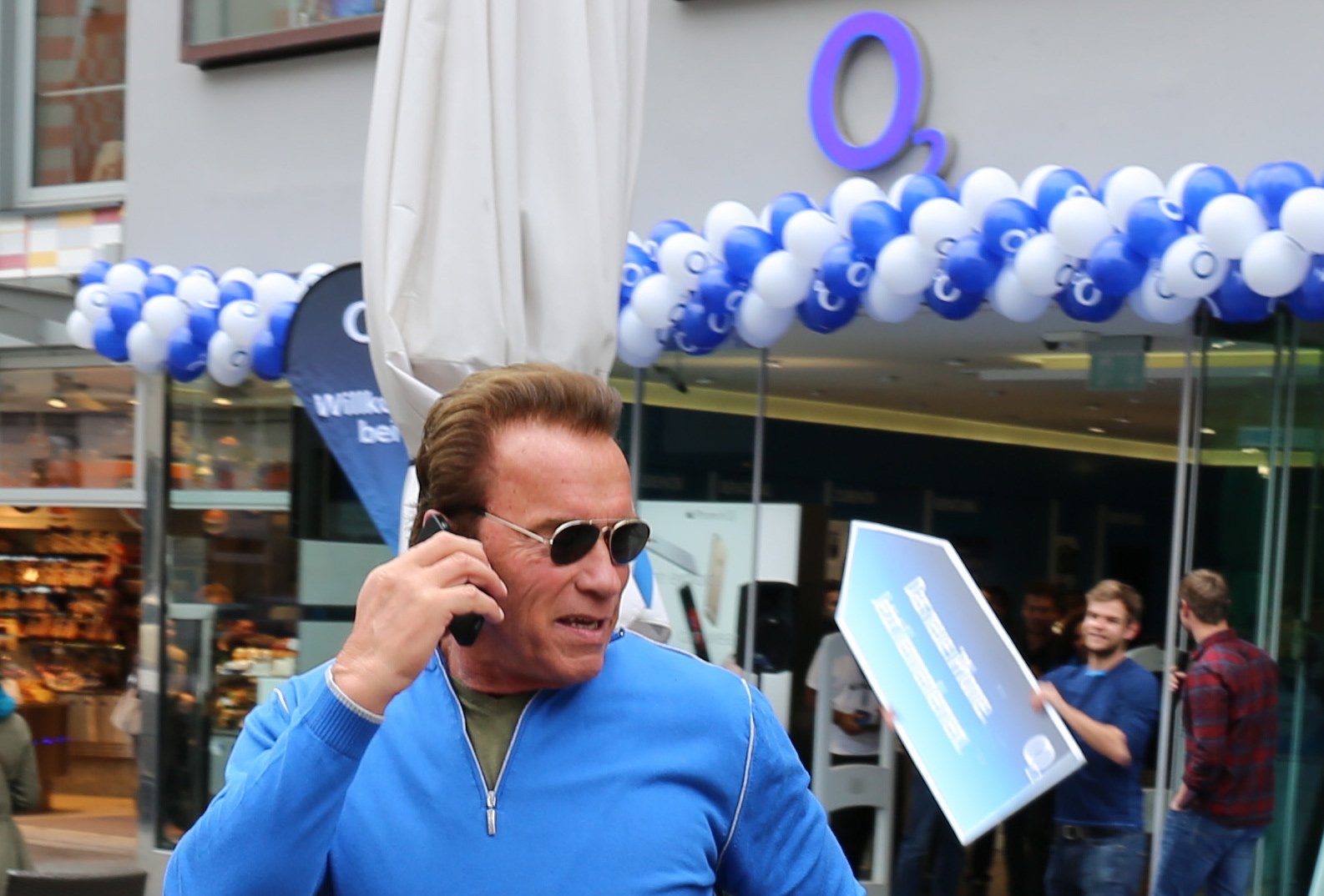 iPhone 6S: O<sub>2</sub> Verkaufsstart mit Arnold Schwarzenegger! 4
