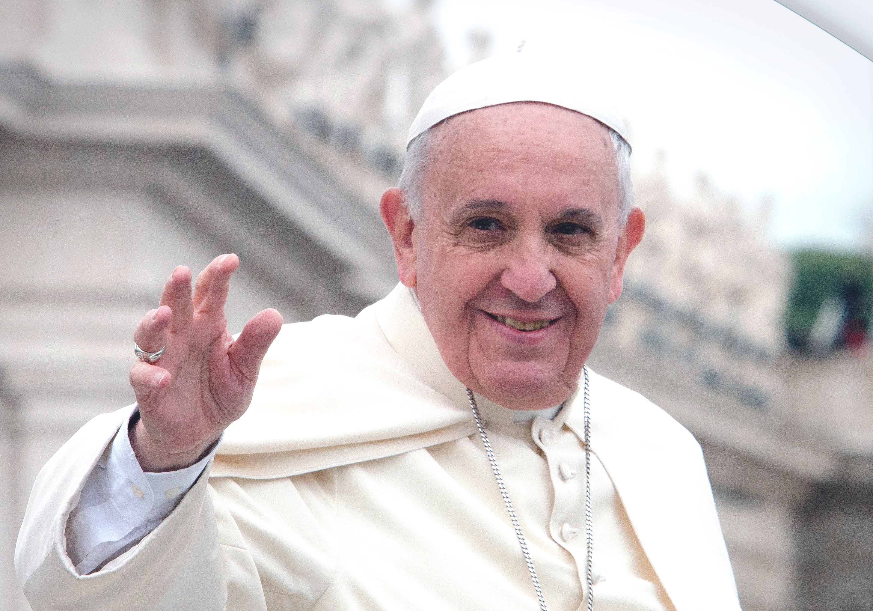 Papst ist schuld: iPhone 6S kommt später! 5