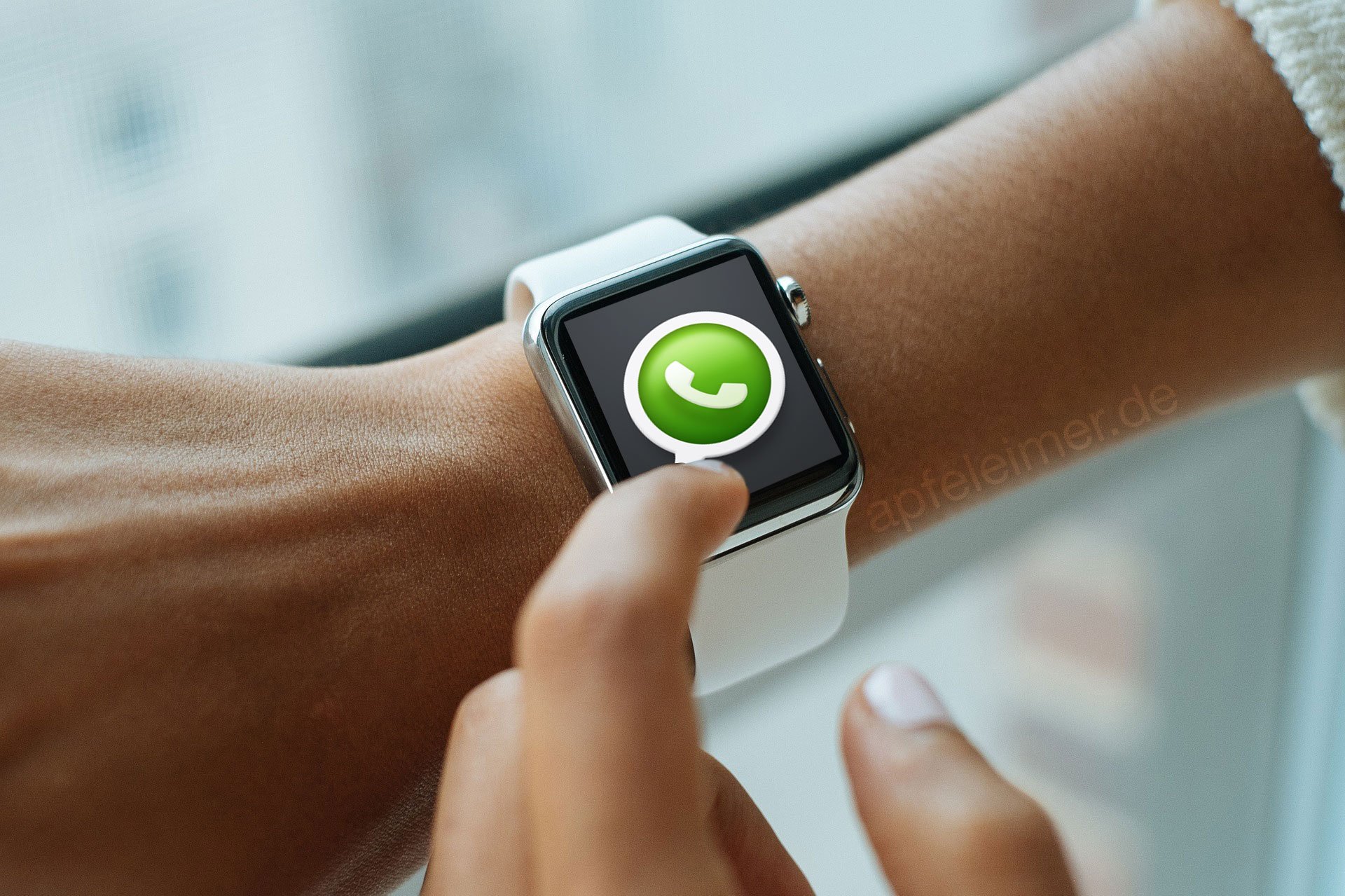 install whatsapp on apple watch