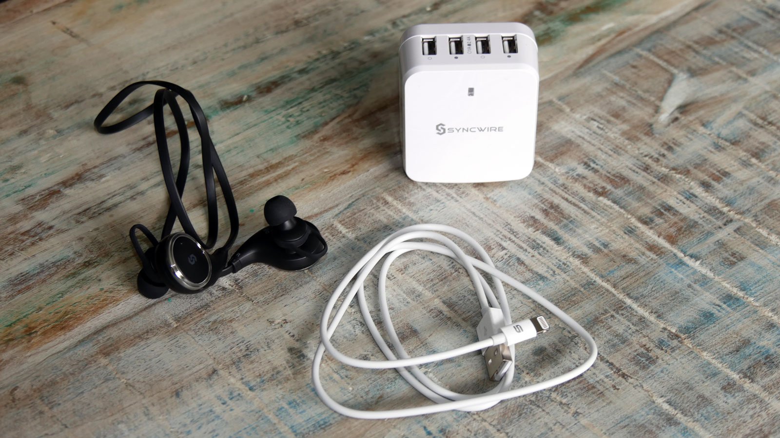 Rabatt-Aktion: Syncwire Bluetooth Sport In-Ear Headset & 4-Port USB-Ladegerät 7