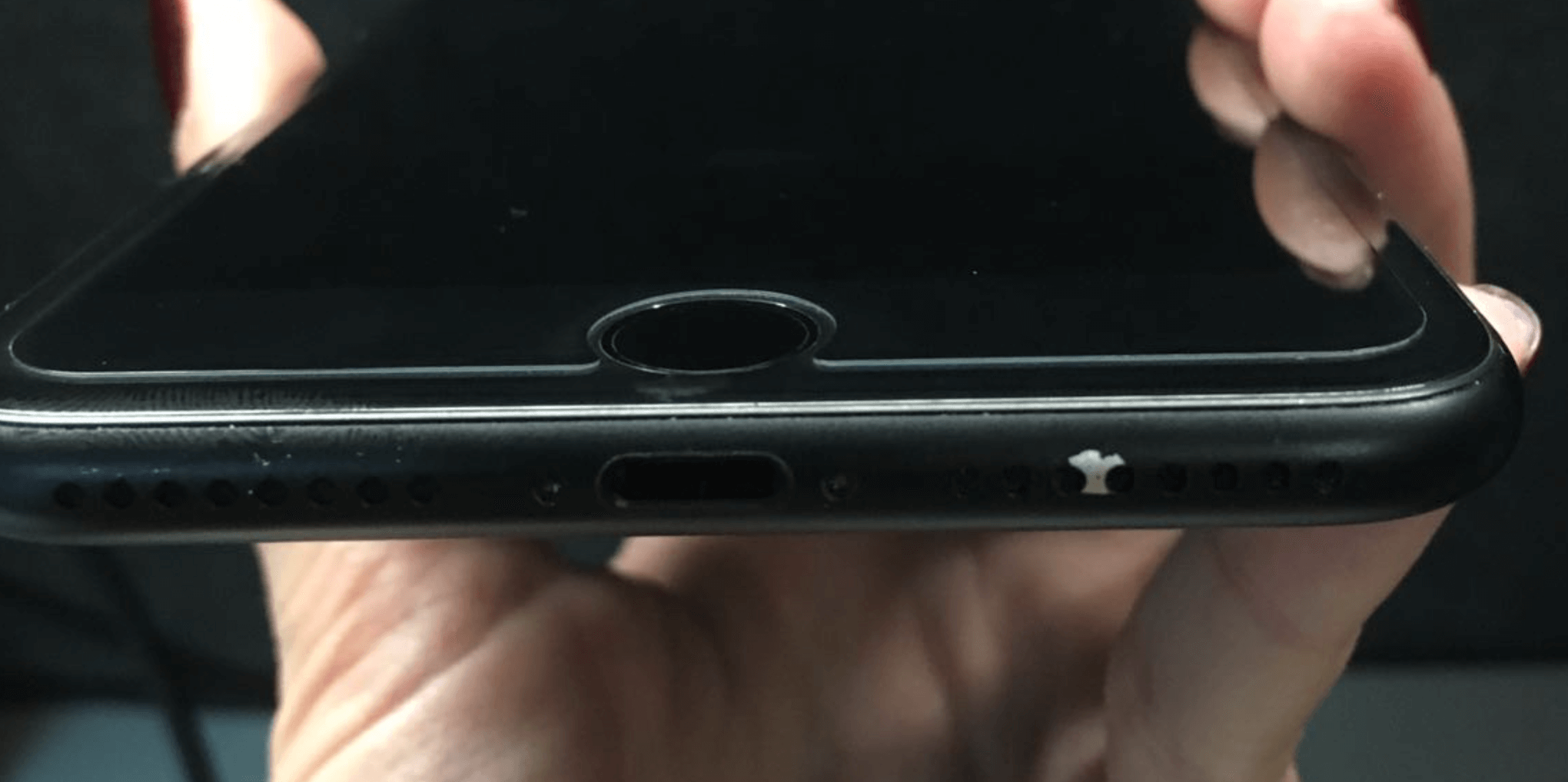Mattschwarzes iPhone 7 macht Probleme: Lack platzt ab & blanke Stellen 20